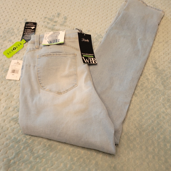 NWT-WBB Royalty For Me Women's Mid Rise Ankle Jeans-Size 14-NWT - Picture 2 of 15